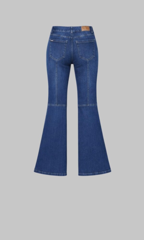 Alternative view of Jean lucky