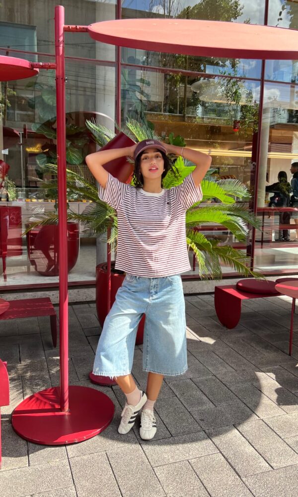 Alternative view of Remera C.V.K