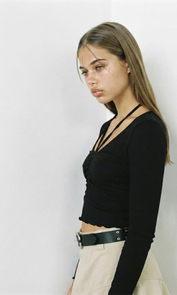 Alternative view of Camiseta Kara
