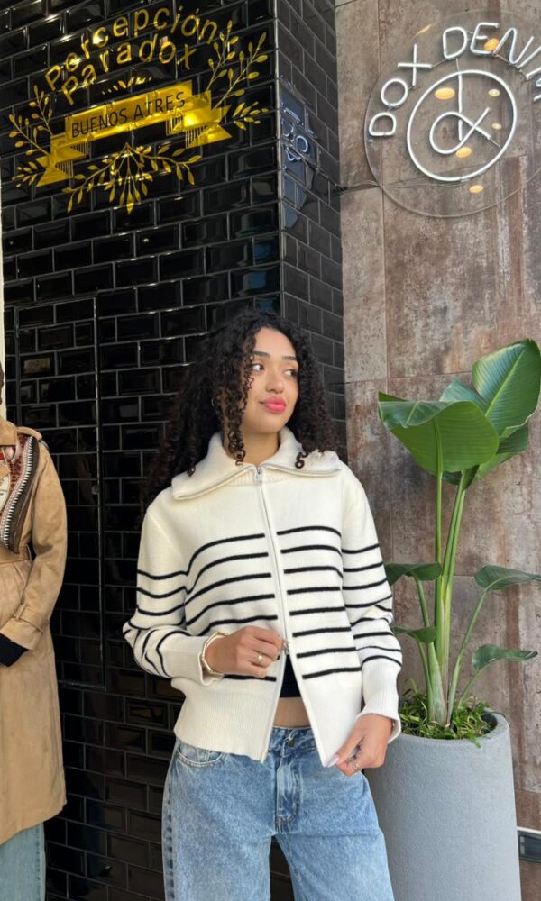 Alternative view of Cardigan White Hermes