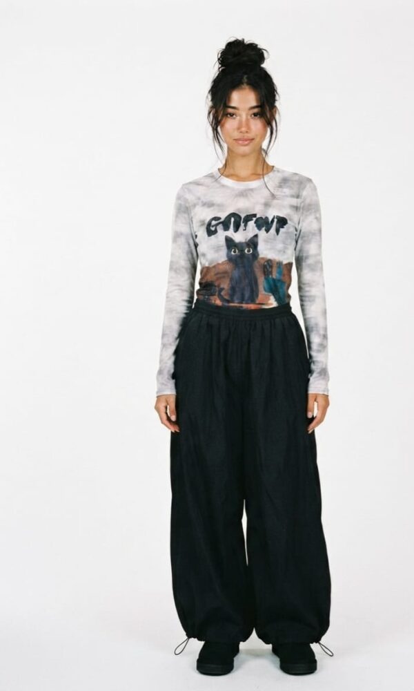 Alternative view of Remera garfield