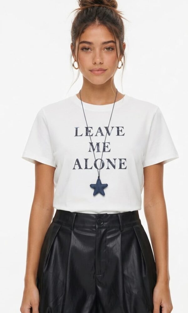 Alternative view of Remera Leave Me Alone