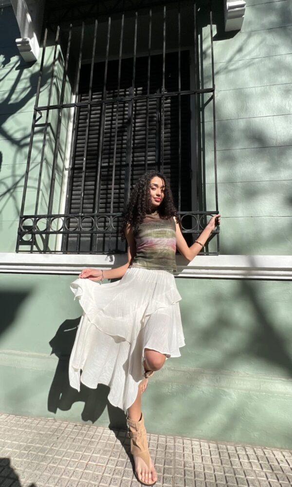 Alternative view of Pollera Hippiegirl